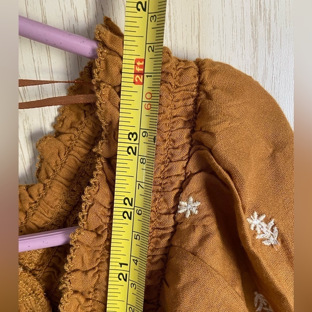 🩷 Old Navy Puff-Sleeve Smocked Embroidered Babydoll Blouse Ancient Gold Sz XL - Picture 9 of 11